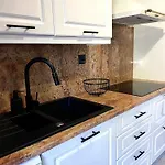 Apartment Bali - T3 Climatise - Jardin - Piscine Residentielle - Parking Frejus